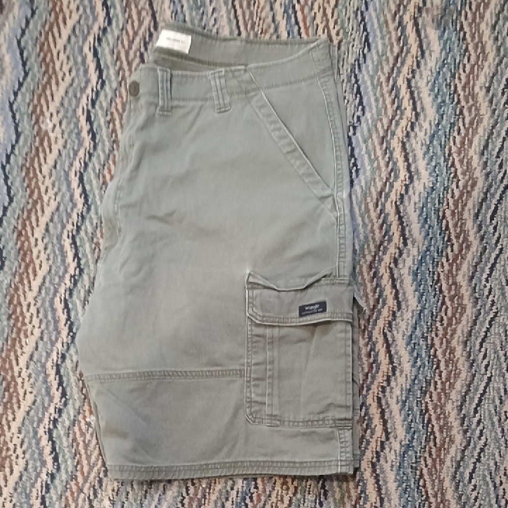Men's Gray Cargo Shorts